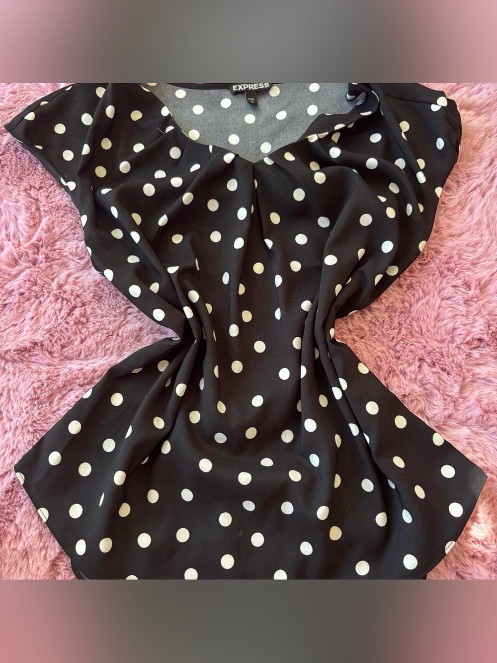 Polka dot flowy blouse
